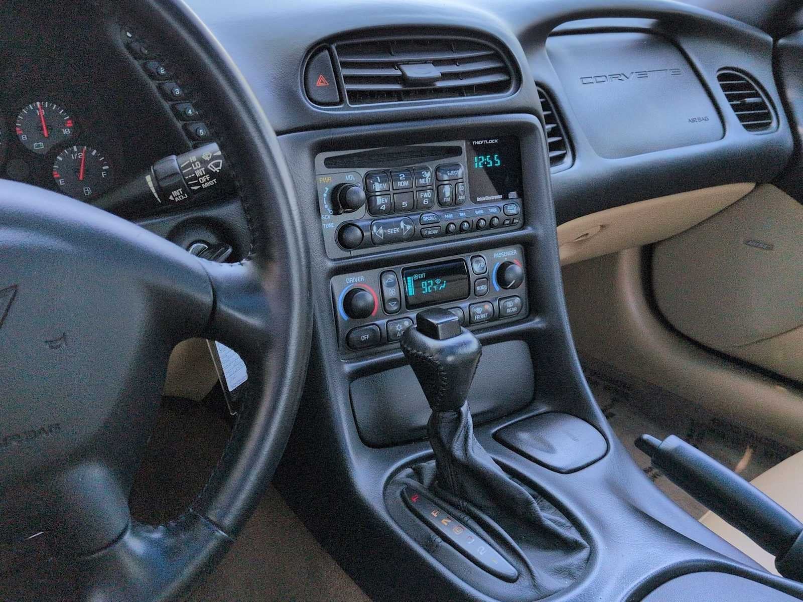 2002 Chevrolet Corvette 2dr Cpe