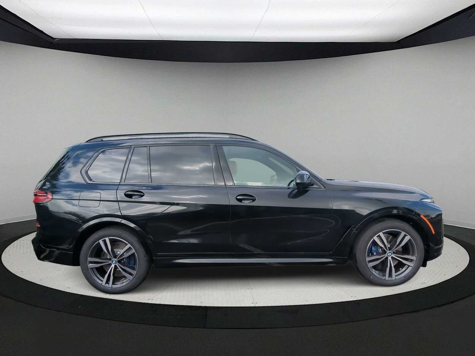 2026 BMW X7 M60i