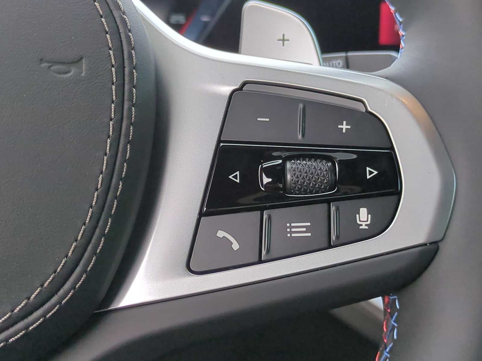 2026 BMW X7 M60i M60i