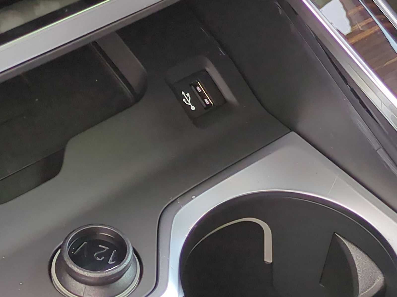 2026 BMW X7 M60i M60i