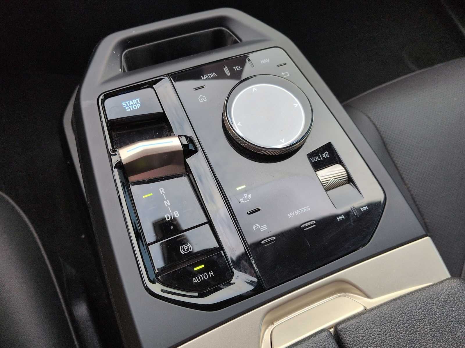 2024 BMW iX xDrive50