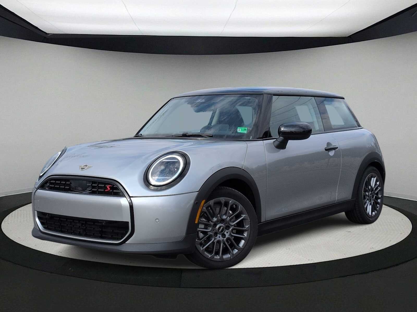 2025 MINI Hardtop Cooper S's photo