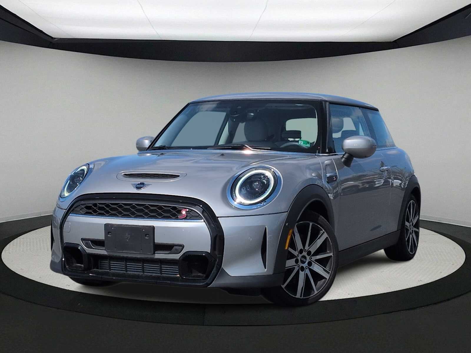 2024 MINI Hardtop Cooper S's photo