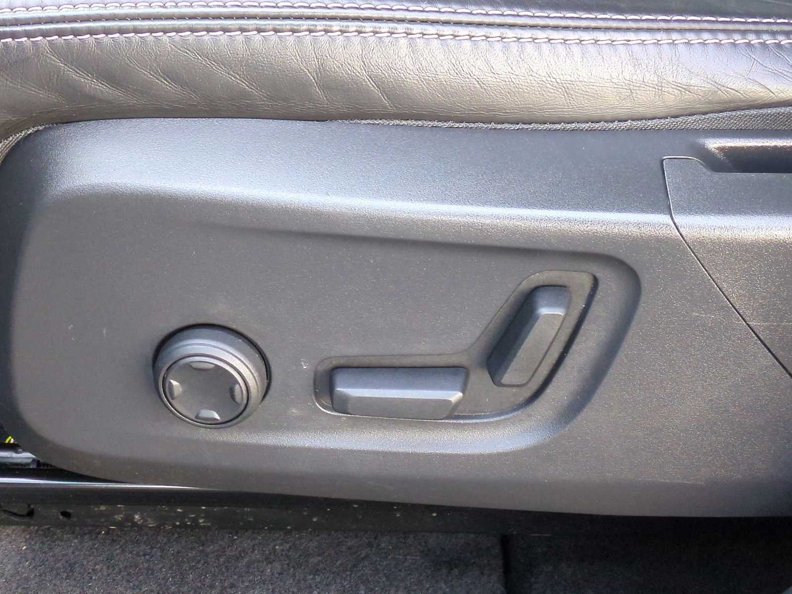 2021 Volvo XC40 Recharge P8 eAWD Pure Electric