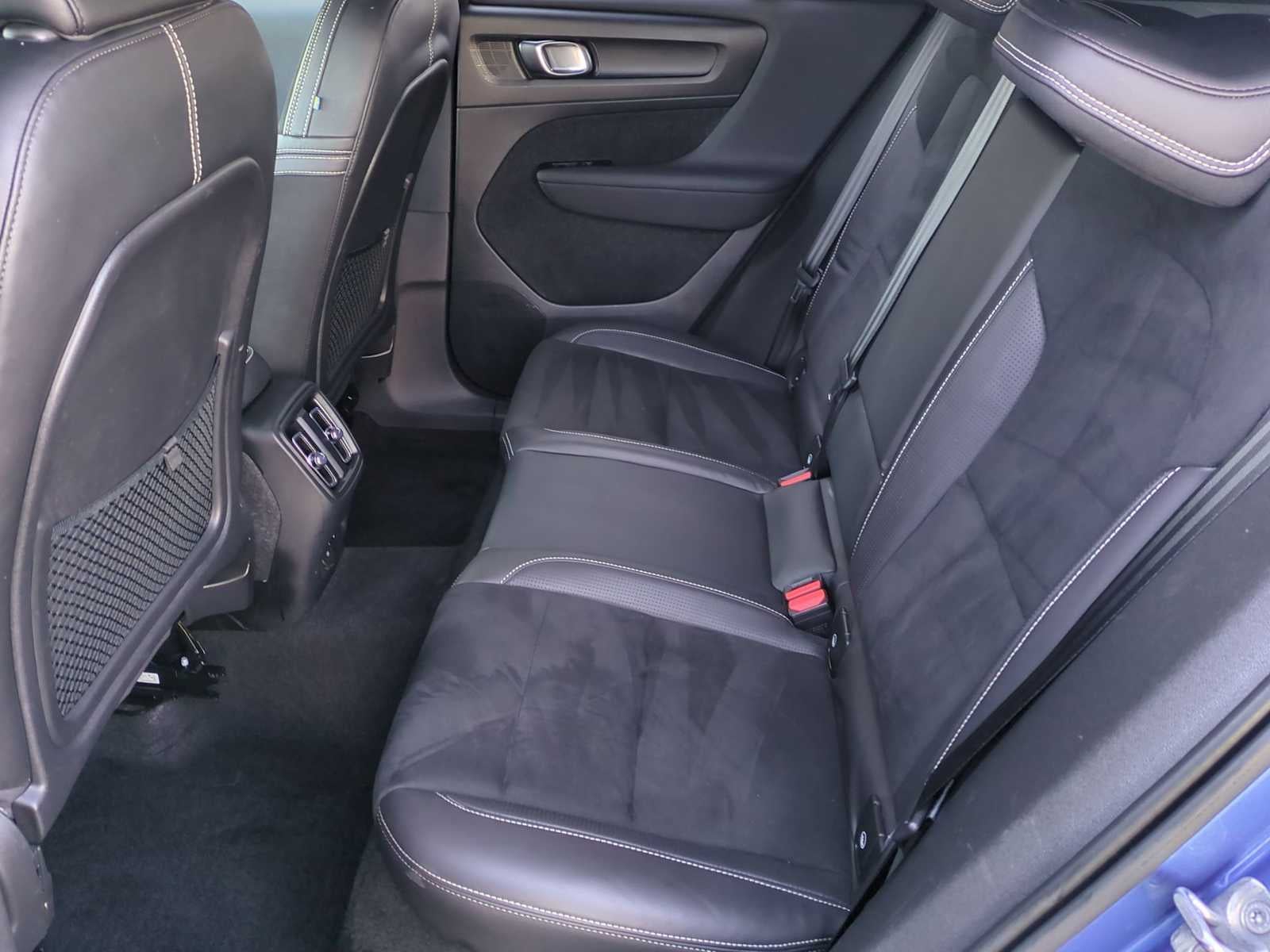 2021 Volvo XC40 Recharge P8 eAWD Pure Electric