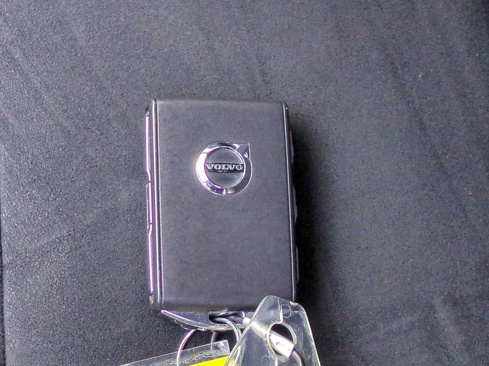 2021 Volvo XC40 Recharge P8 eAWD Pure Electric