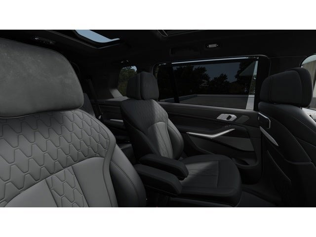 2027 BMW X7 Base