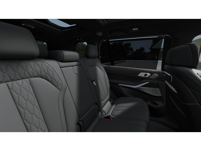 2027 BMW X7 M60i