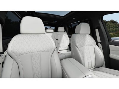 2027 BMW X7 M60i