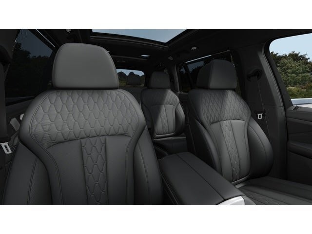2027 BMW X7 M60i M60i