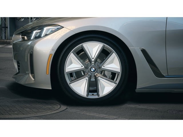 2026 BMW i4 i4