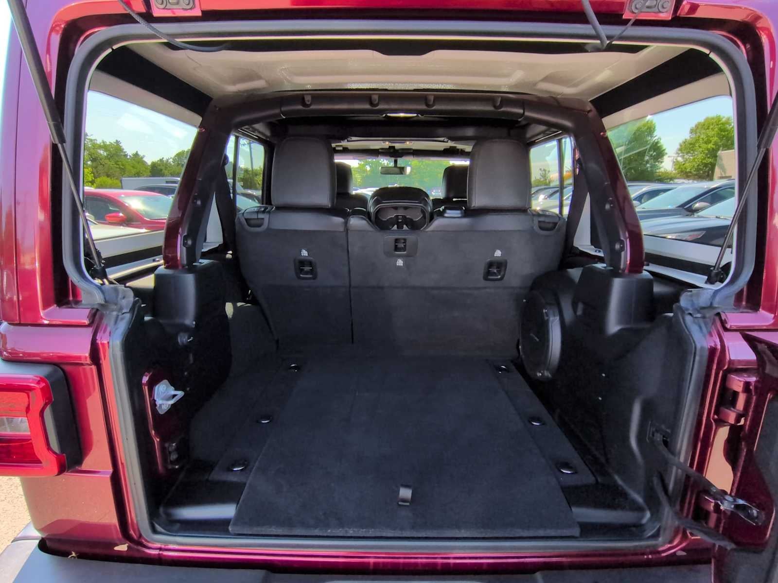 2021 Jeep Wrangler Unlimited Sahara Altitude