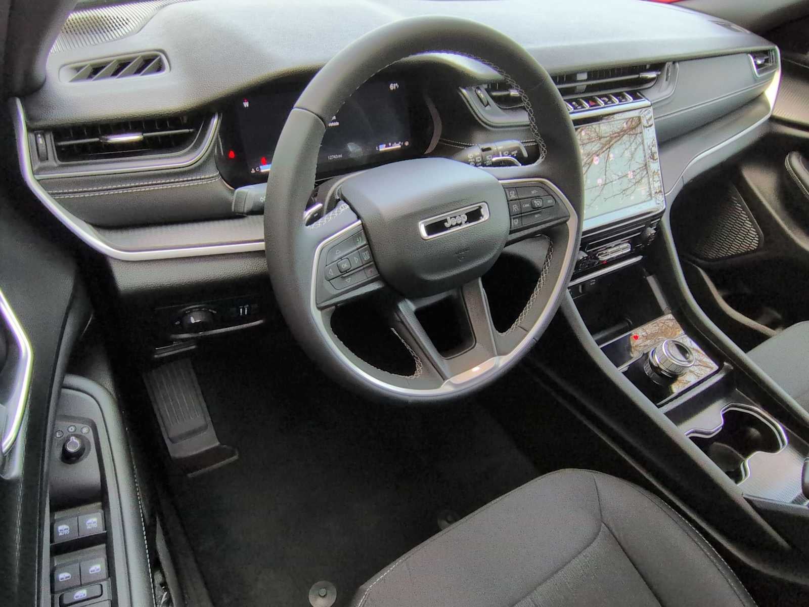 2025 Jeep Grand Cherokee Laredo X