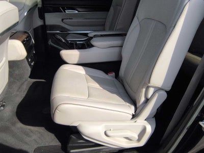 2023 Jeep Grand Wagoneer Series II