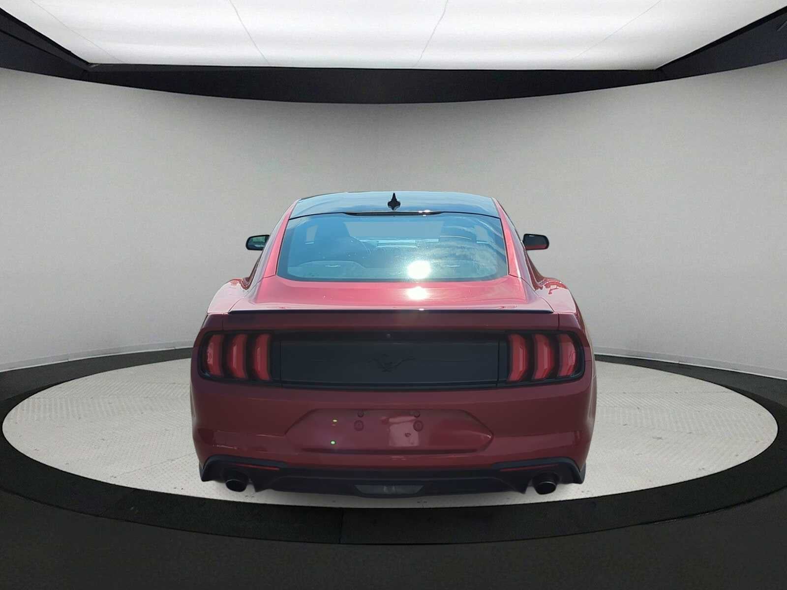 2021 Ford Mustang EcoBoost