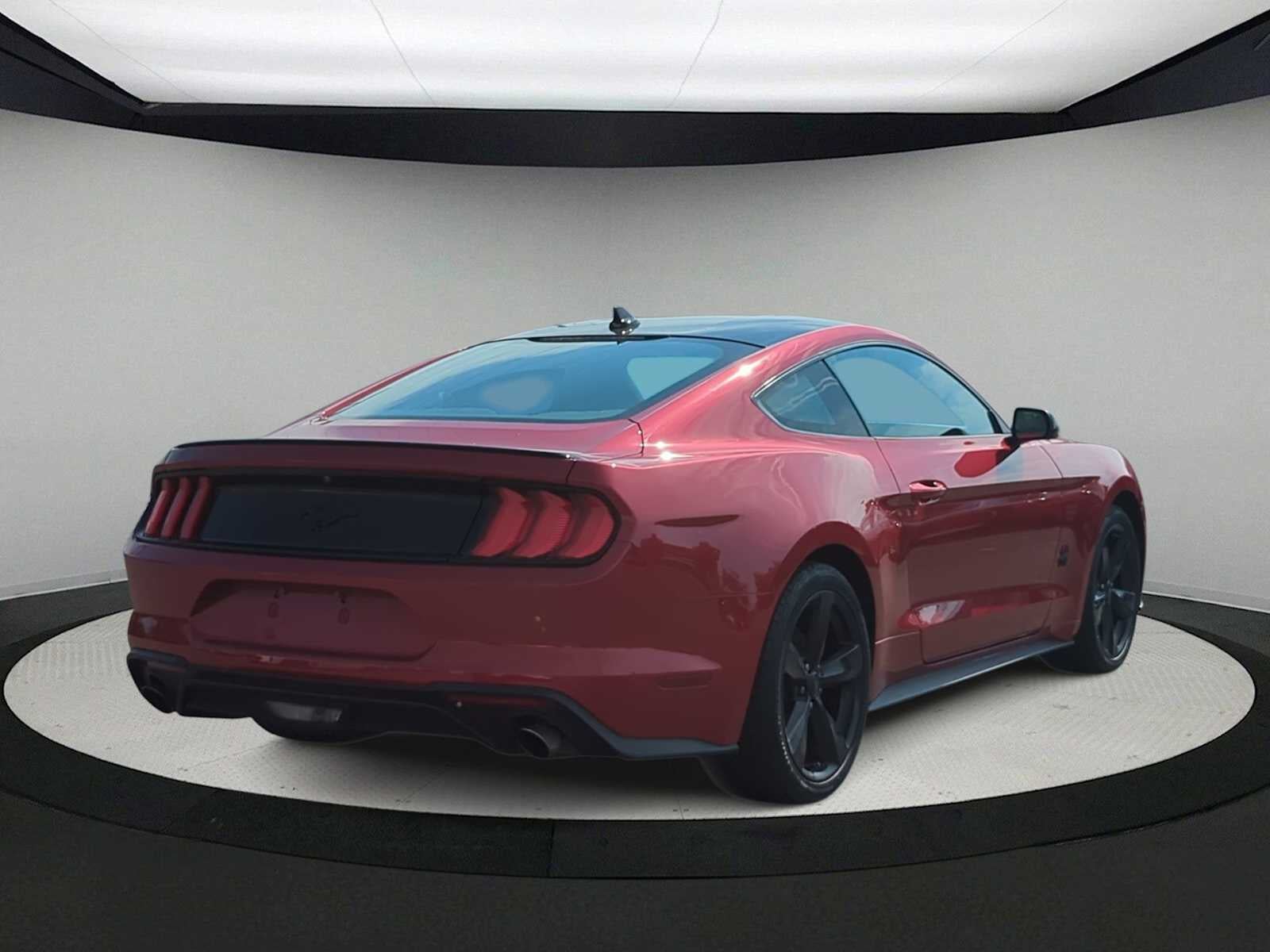 2021 Ford Mustang EcoBoost