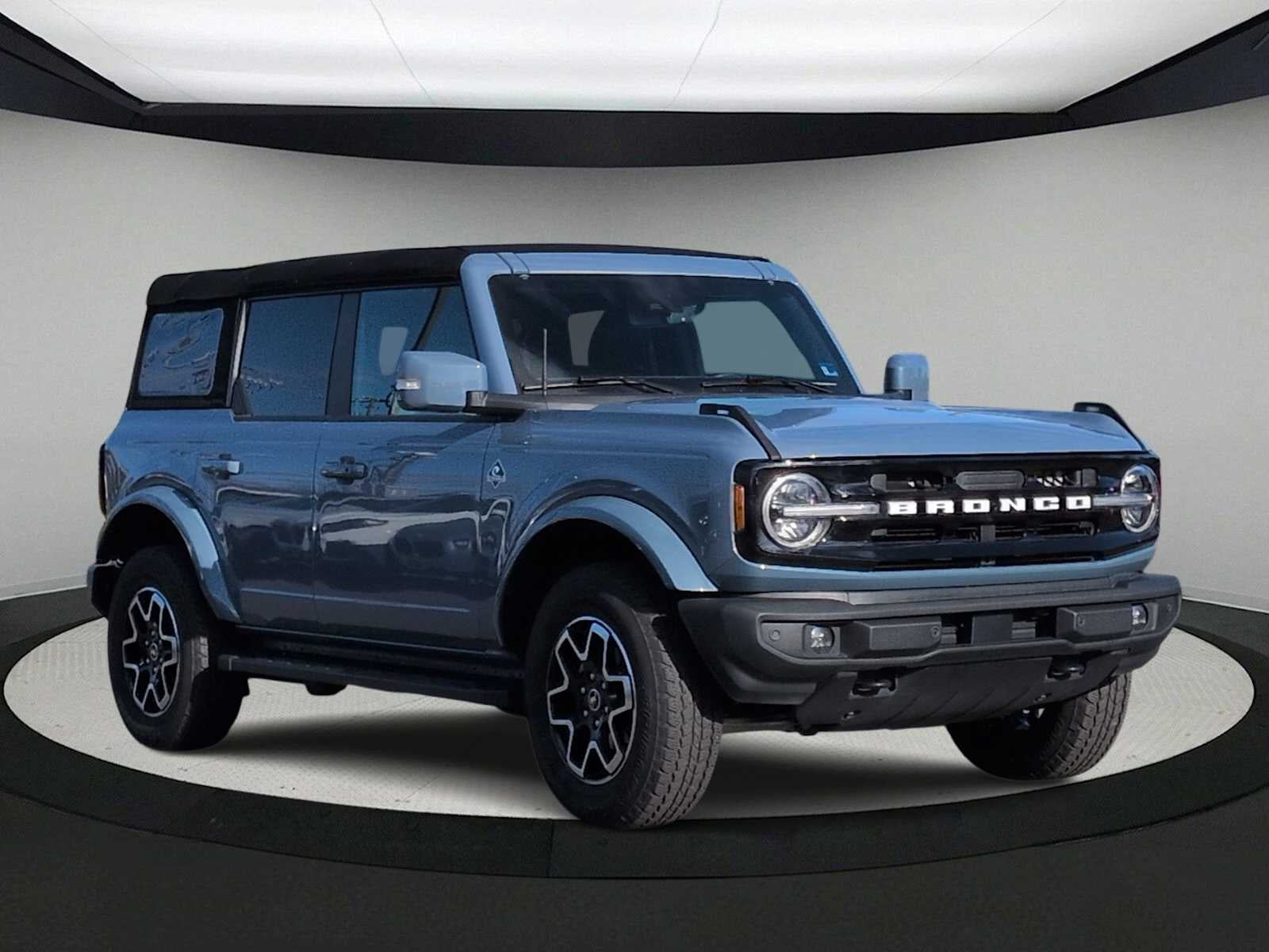 2024 Ford Bronco Outer Banks