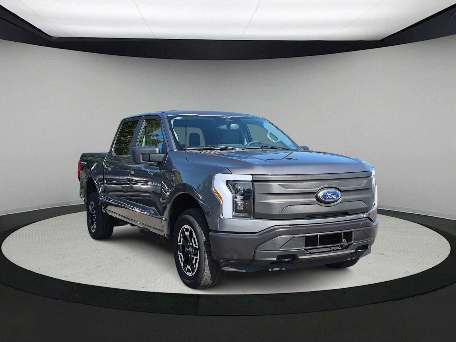 2023 Ford F-150 Lightning Pro