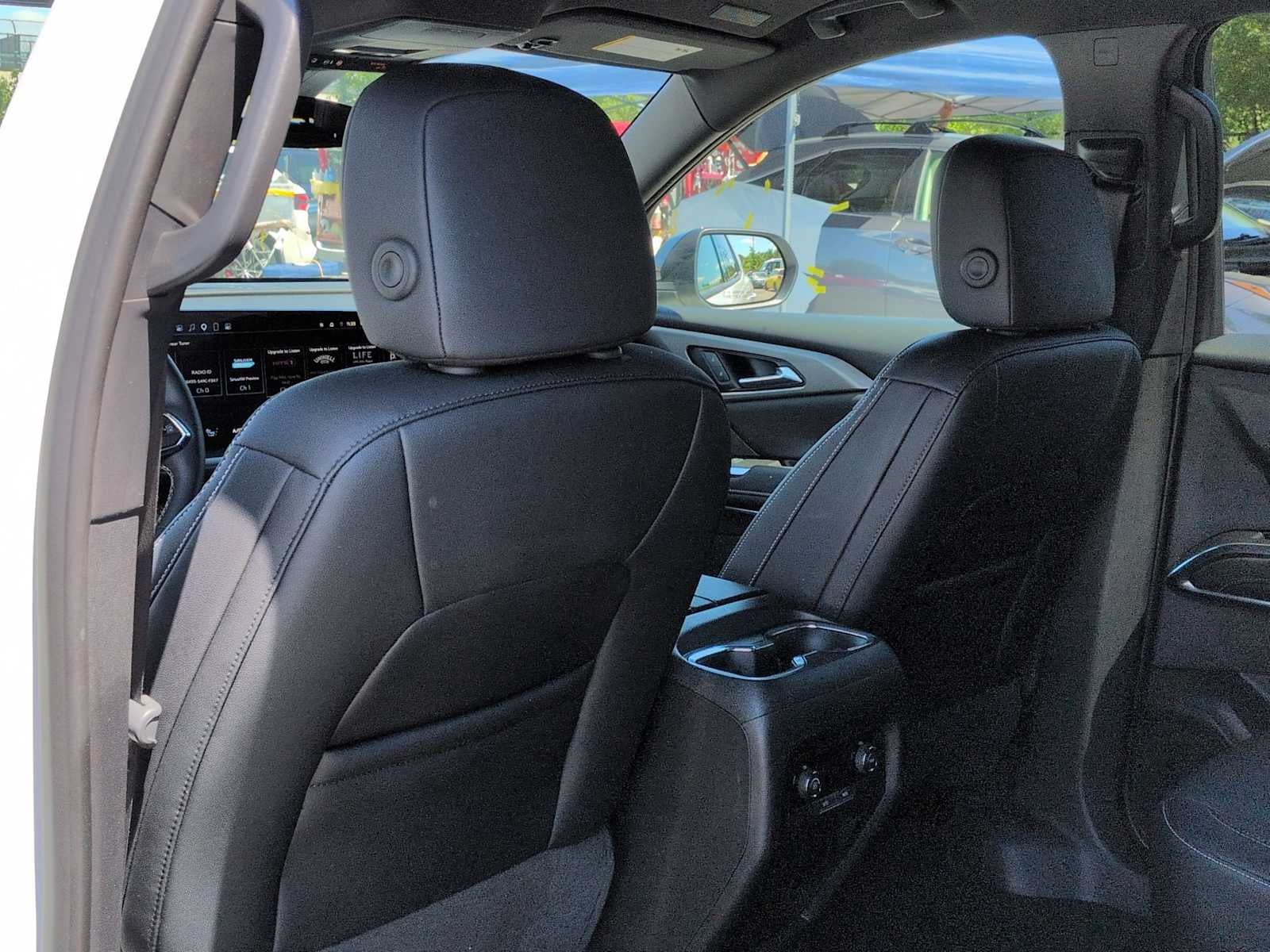 2025 Chevrolet Traverse AWD LT