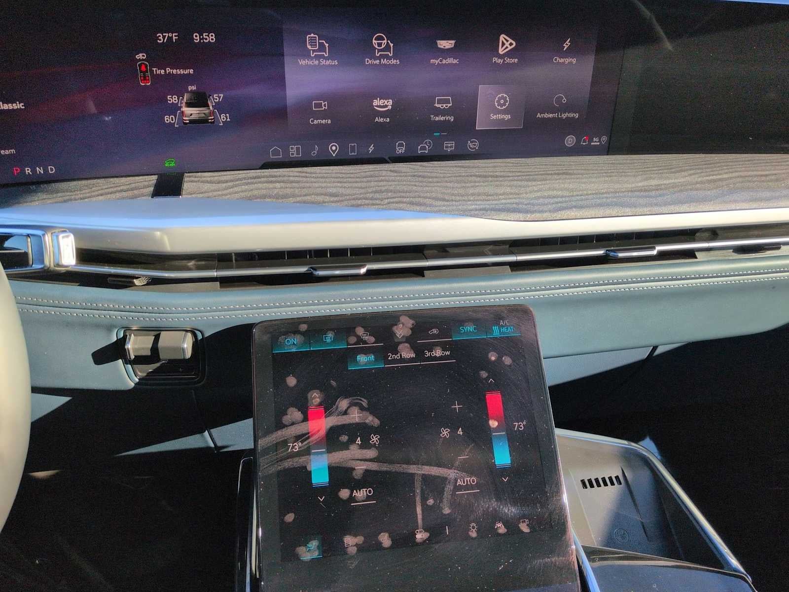 2025 Cadillac ESCALADE IQ Luxury 2