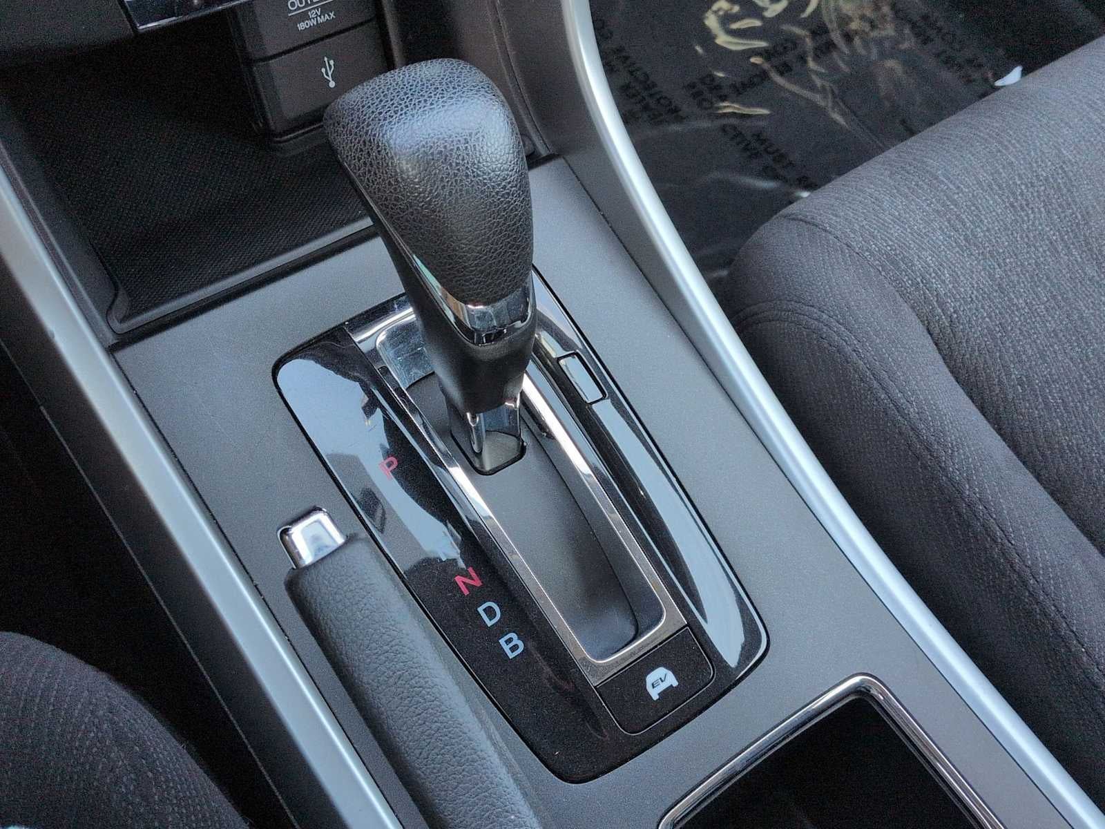 2015 Honda Accord Hybrid 4dr Sdn