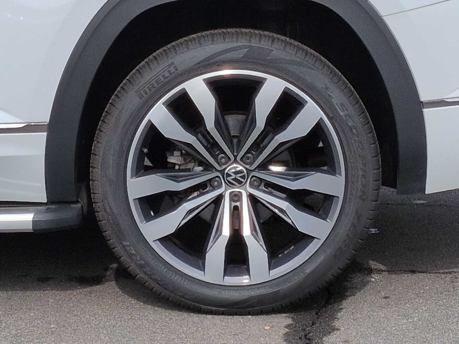 2022 Volkswagen Atlas 3.6L V6 SEL Premium R-Line