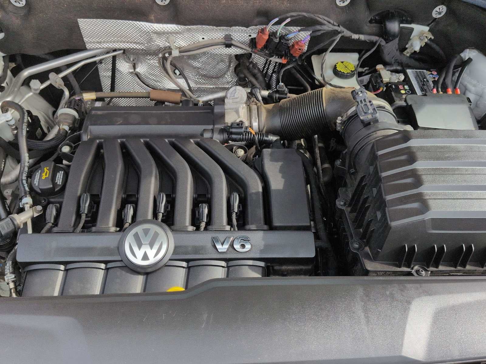 2022 Volkswagen Atlas 3.6L V6 SEL Premium R-Line