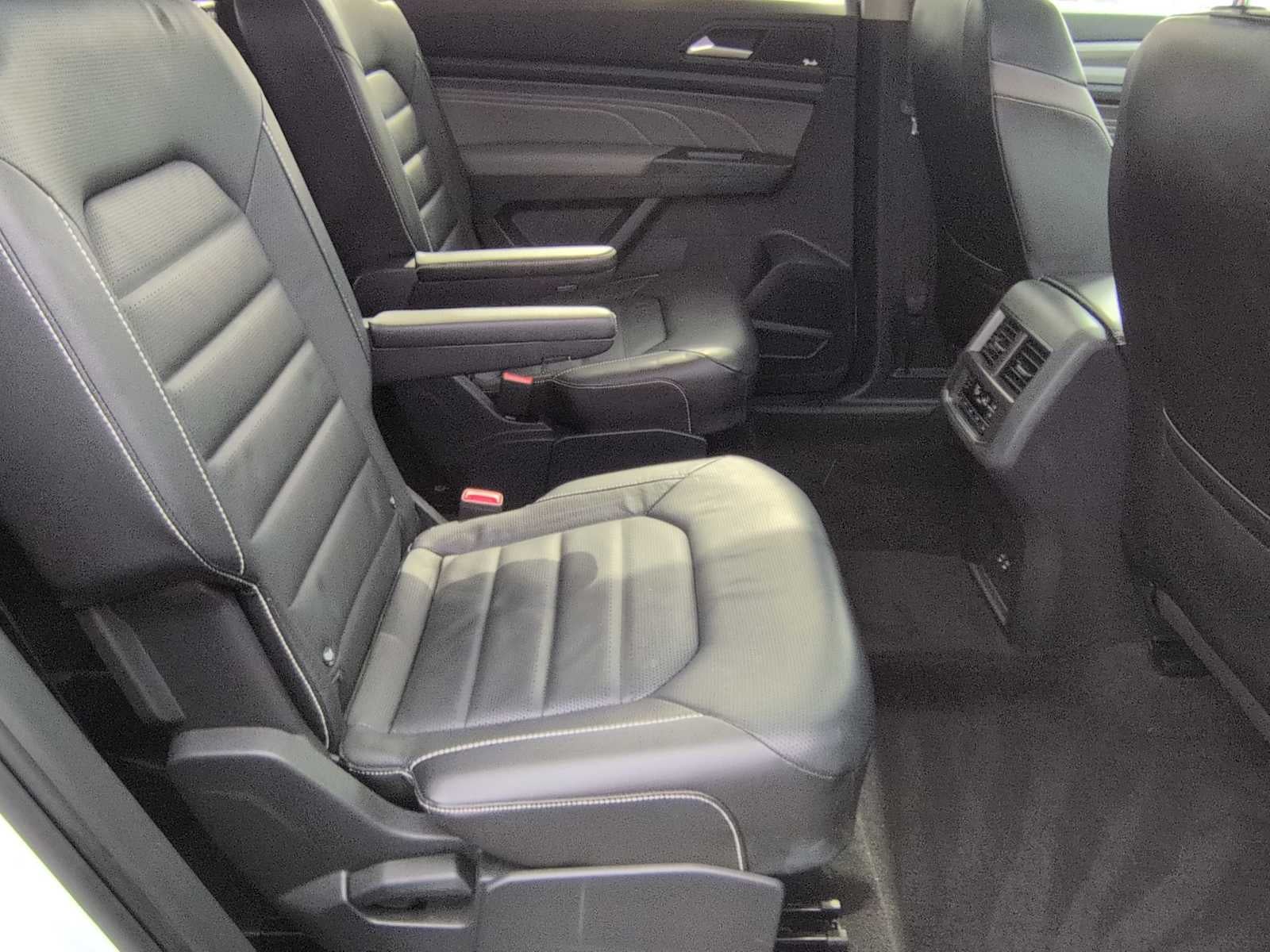 2022 Volkswagen Atlas 3.6L V6 SEL Premium R-Line