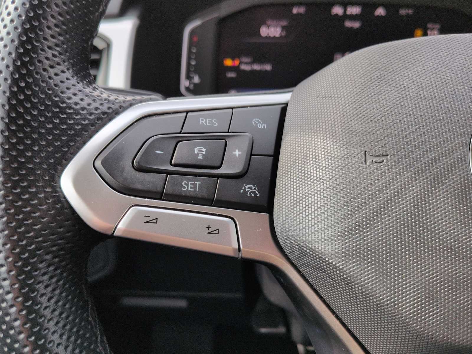 2022 Volkswagen Atlas 3.6L V6 SEL Premium R-Line