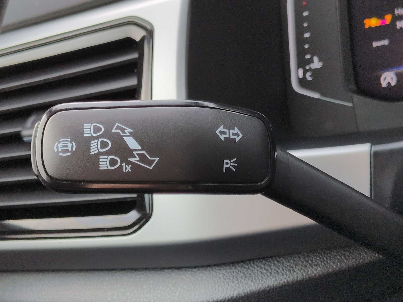 2022 Volkswagen Atlas 3.6L V6 SEL Premium R-Line