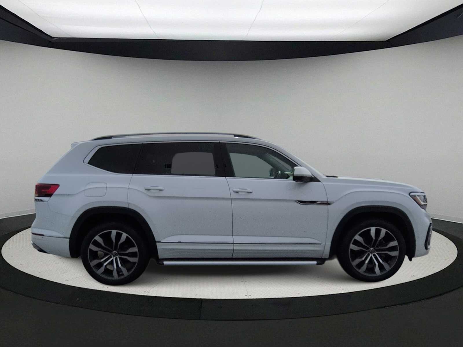 2022 Volkswagen Atlas 3.6L V6 SEL Premium R-Line