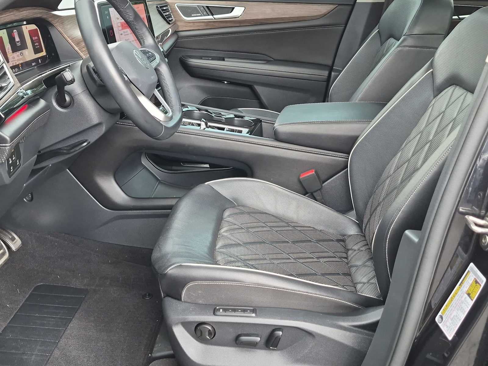 2024 Volkswagen Atlas 2.0T SEL Premium R-Line