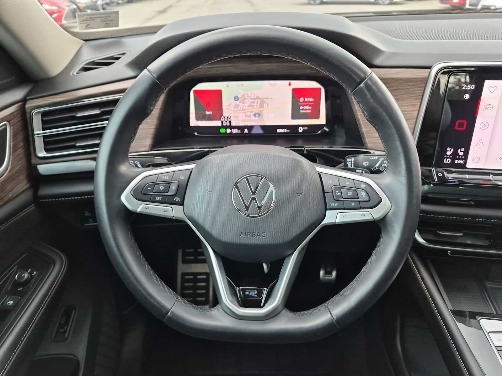 2024 Volkswagen Atlas 2.0T SEL Premium R-Line