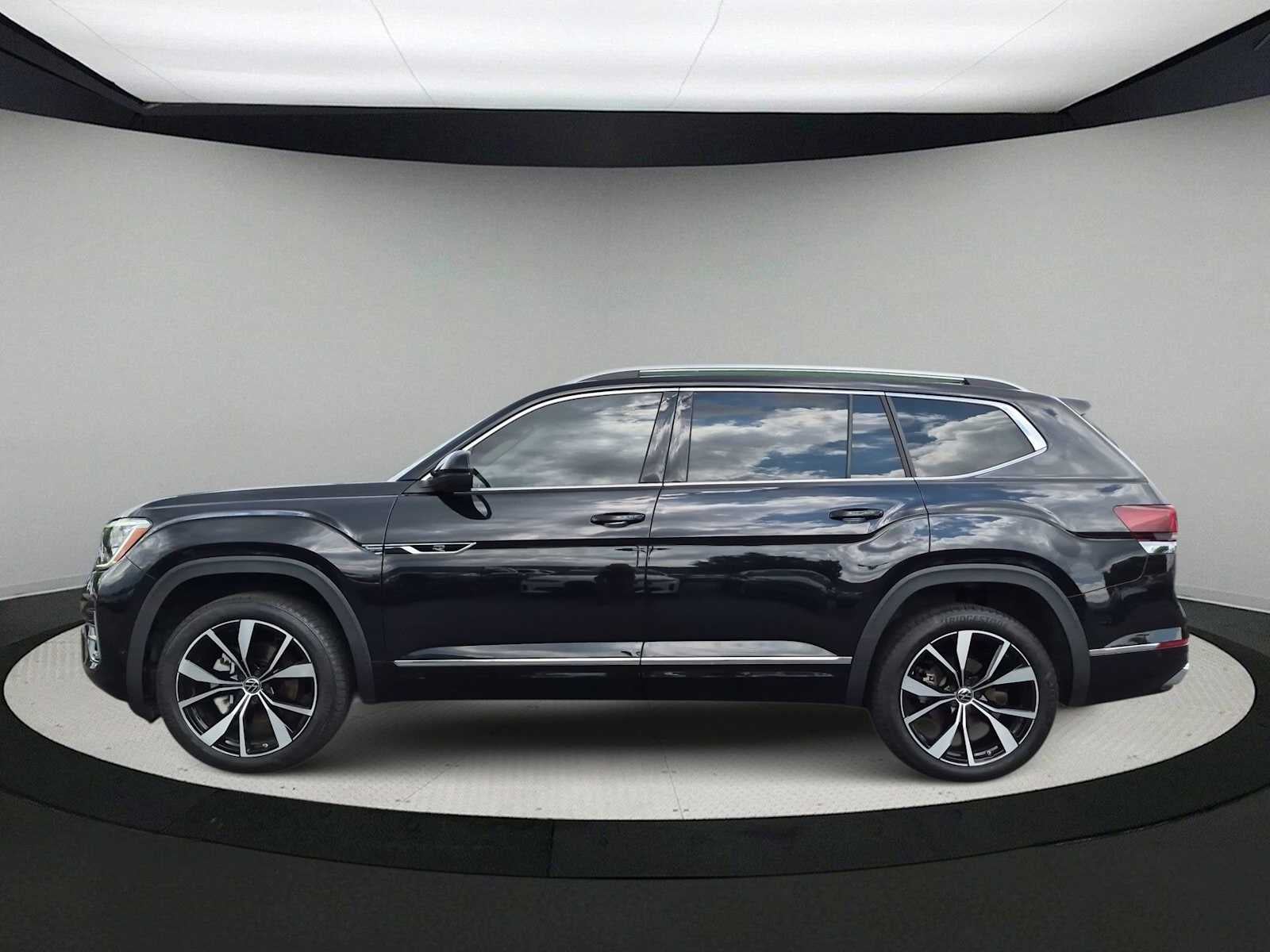 2024 Volkswagen Atlas 2.0T SEL Premium R-Line