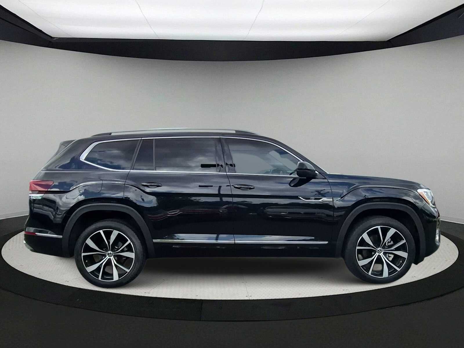 2024 Volkswagen Atlas 2.0T SEL Premium R-Line