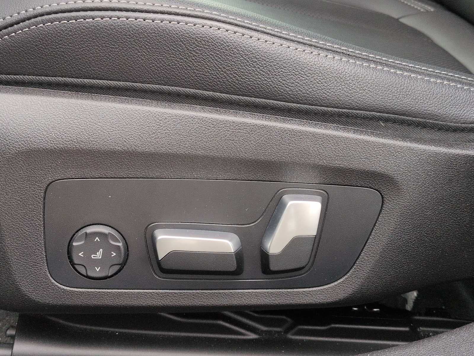 2023 BMW 330i xDrive 330i xDrive