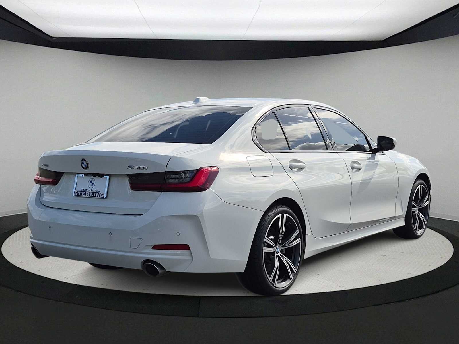 2023 BMW 3 Series 330i xDrive