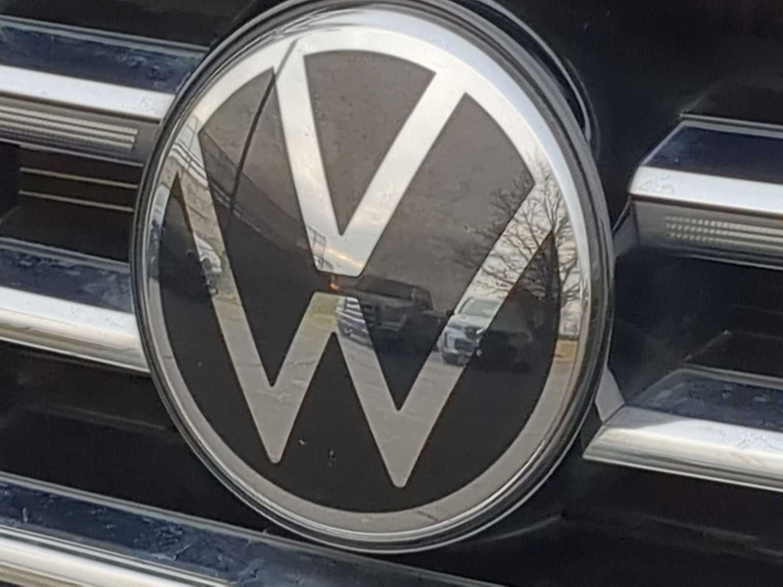 2024 Volkswagen Tiguan SEL R-Line