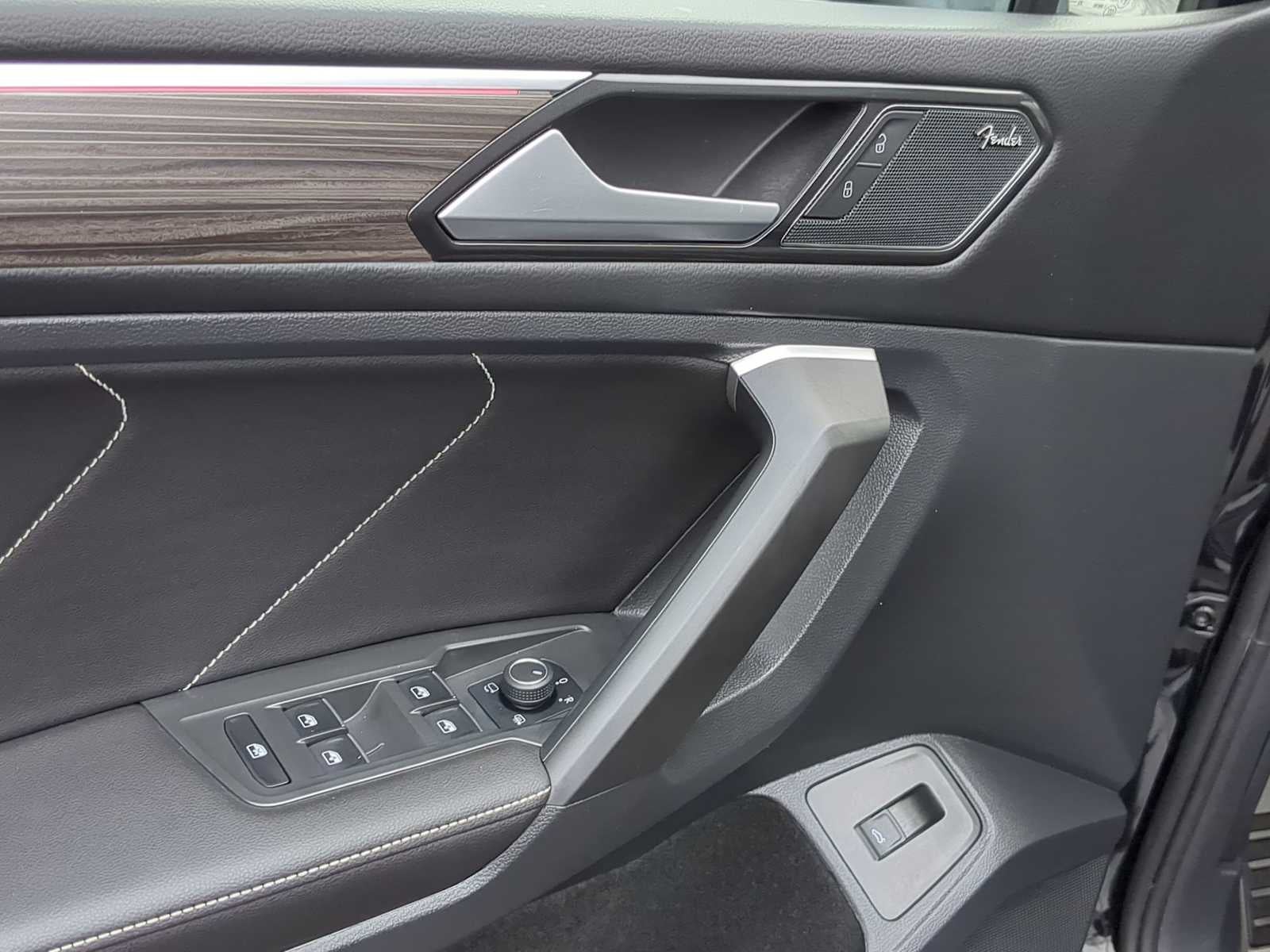 2024 Volkswagen Tiguan SEL R-Line