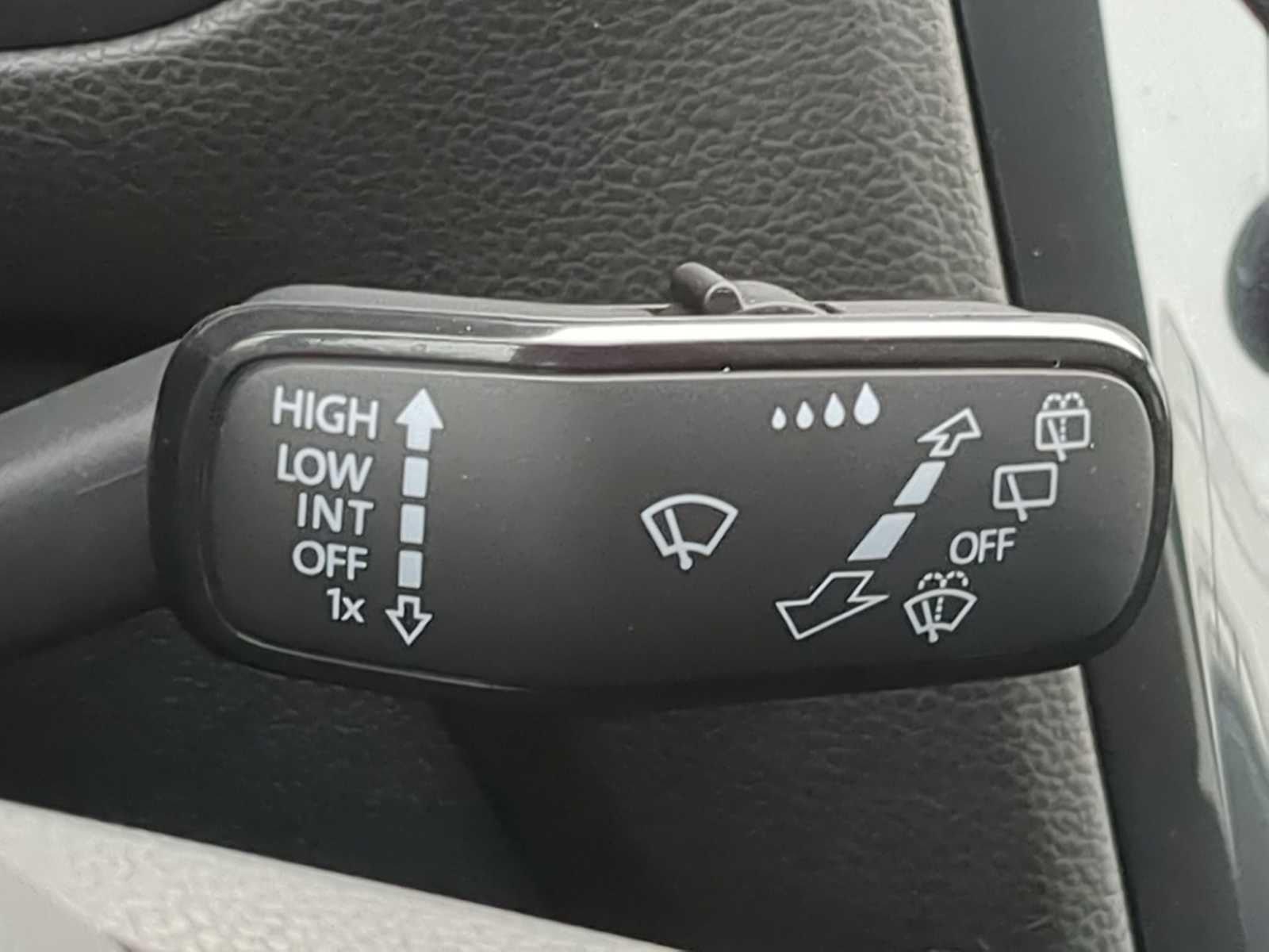 2024 Volkswagen Tiguan SEL R-Line