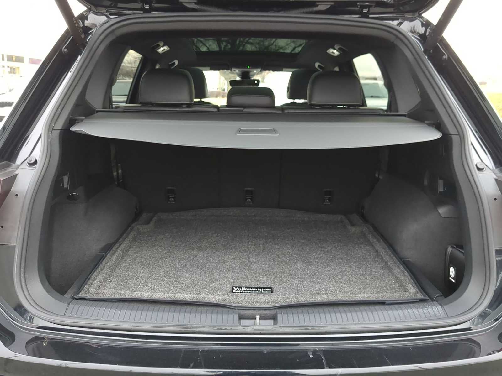 2024 Volkswagen Tiguan SEL R-Line