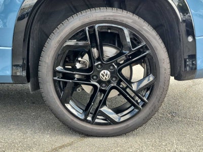 2025 Volkswagen Tiguan SE R-Line Black