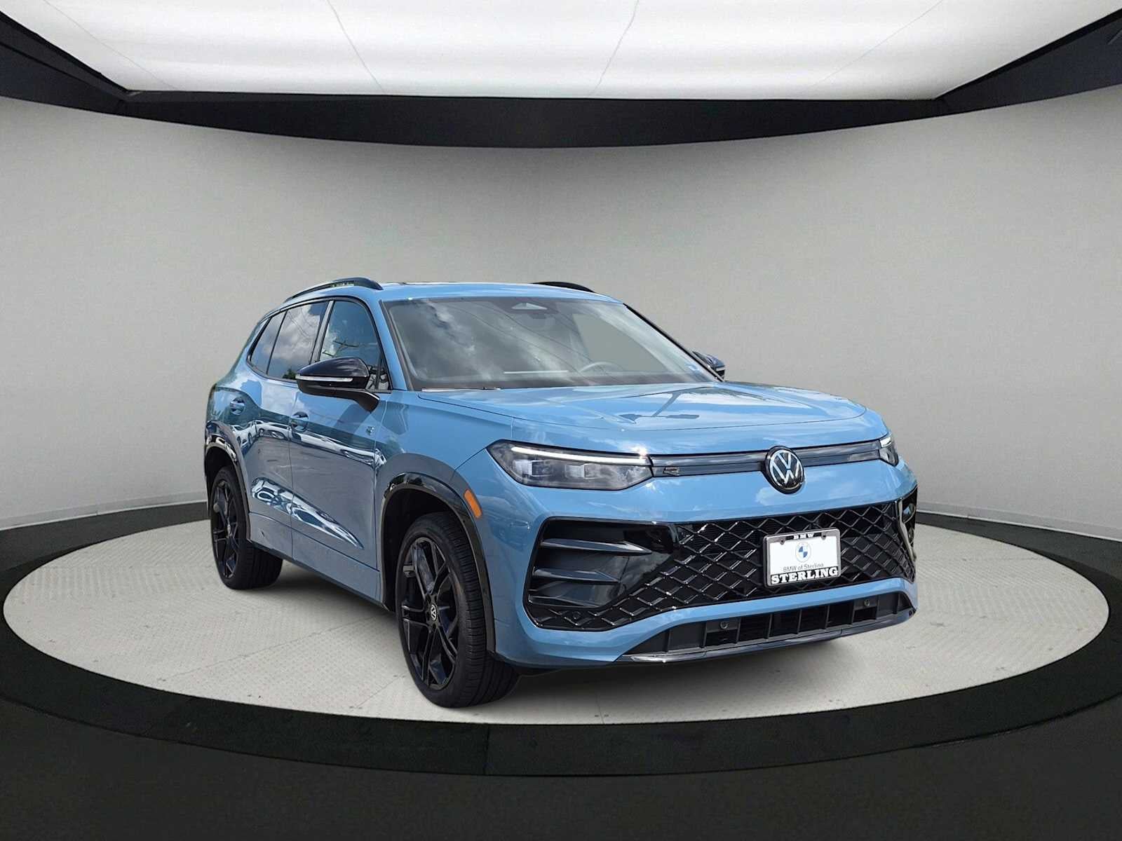 2025 Volkswagen Tiguan SE R-Line Black