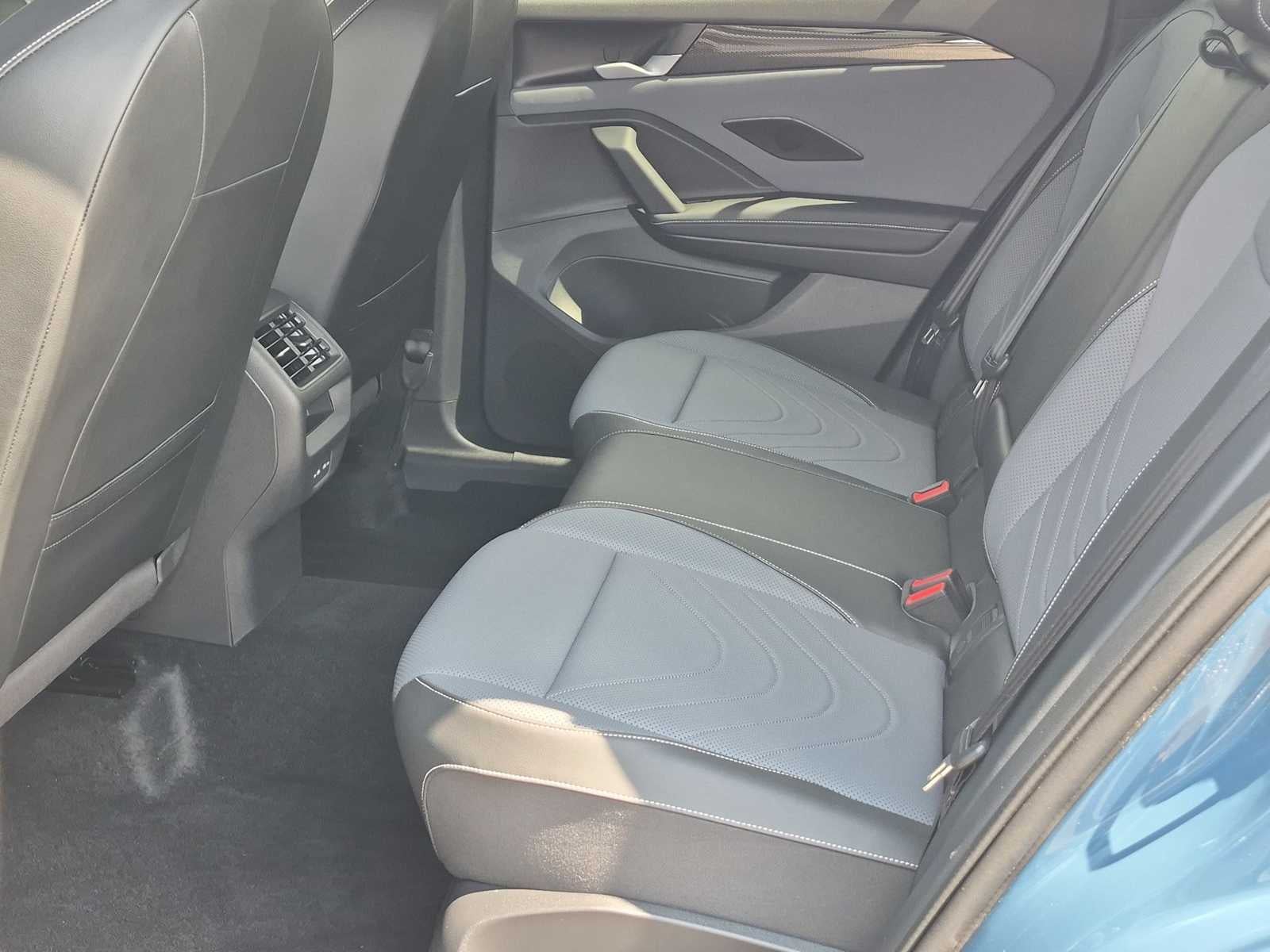 2025 Volkswagen Tiguan SE R-Line Black