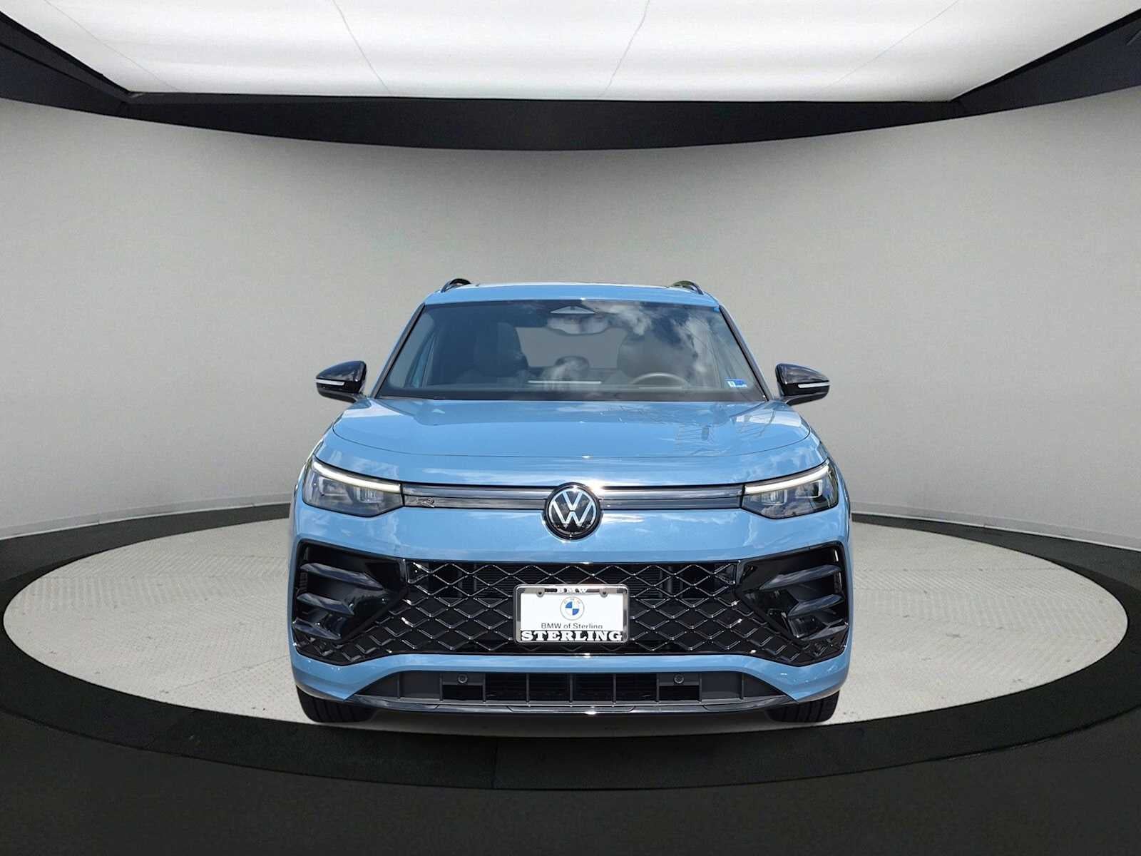 2025 Volkswagen Tiguan SE R-Line Black