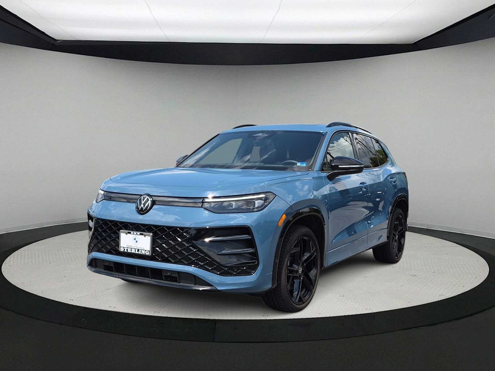 2025 Volkswagen Tiguan SE R-Line Black