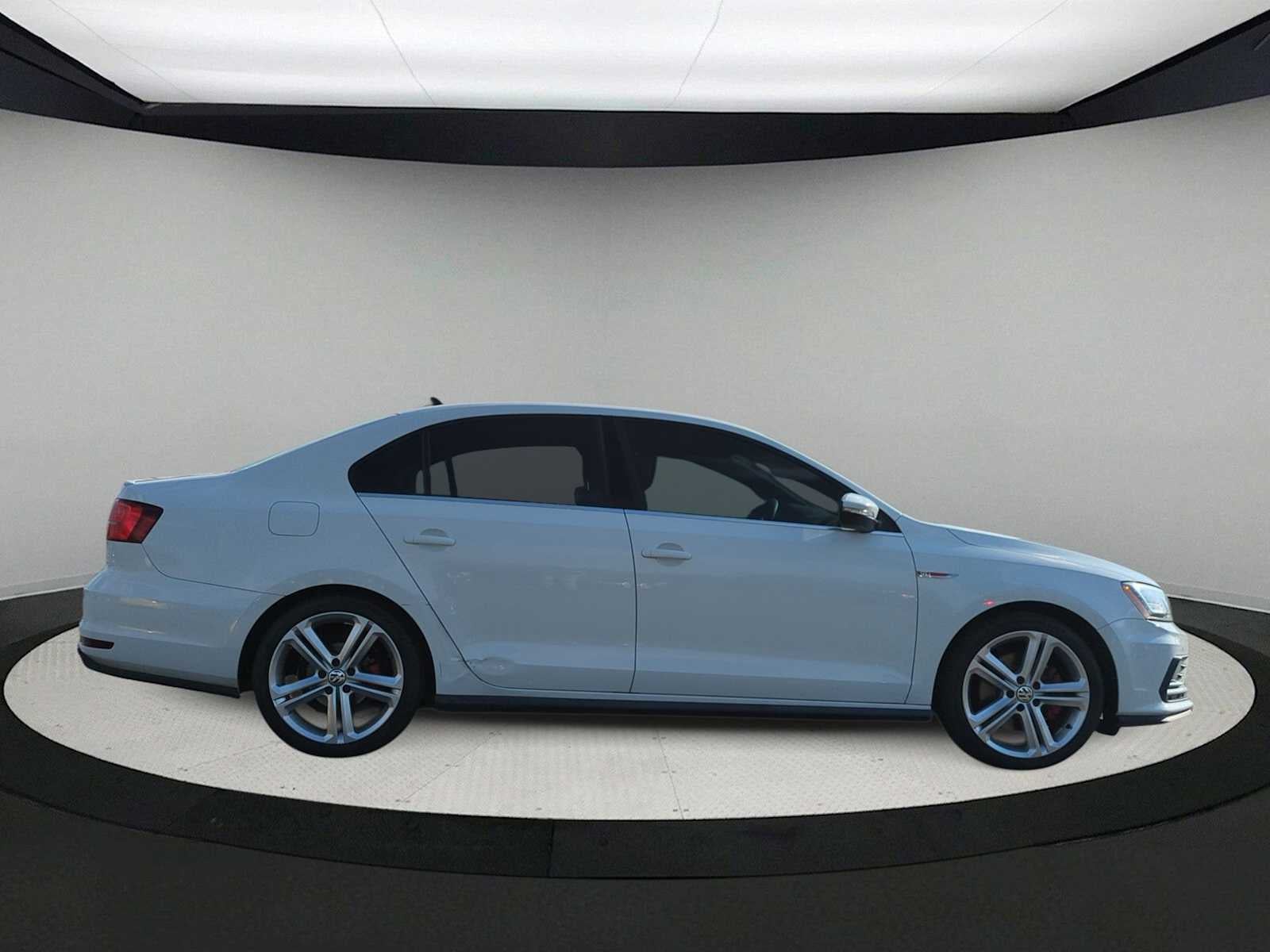 2016 Volkswagen Jetta 2.0T GLI SE