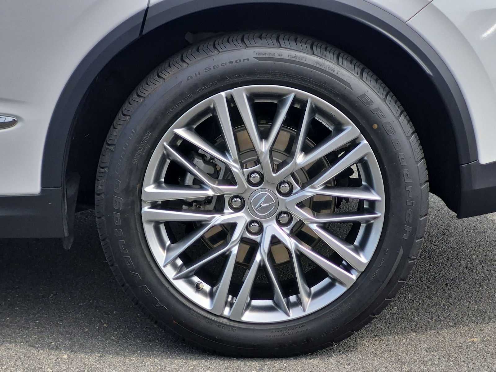 2023 Acura MDX w/Advance Package