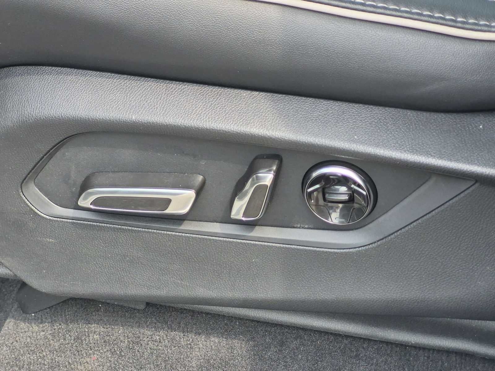 2023 Acura MDX w/Advance Package