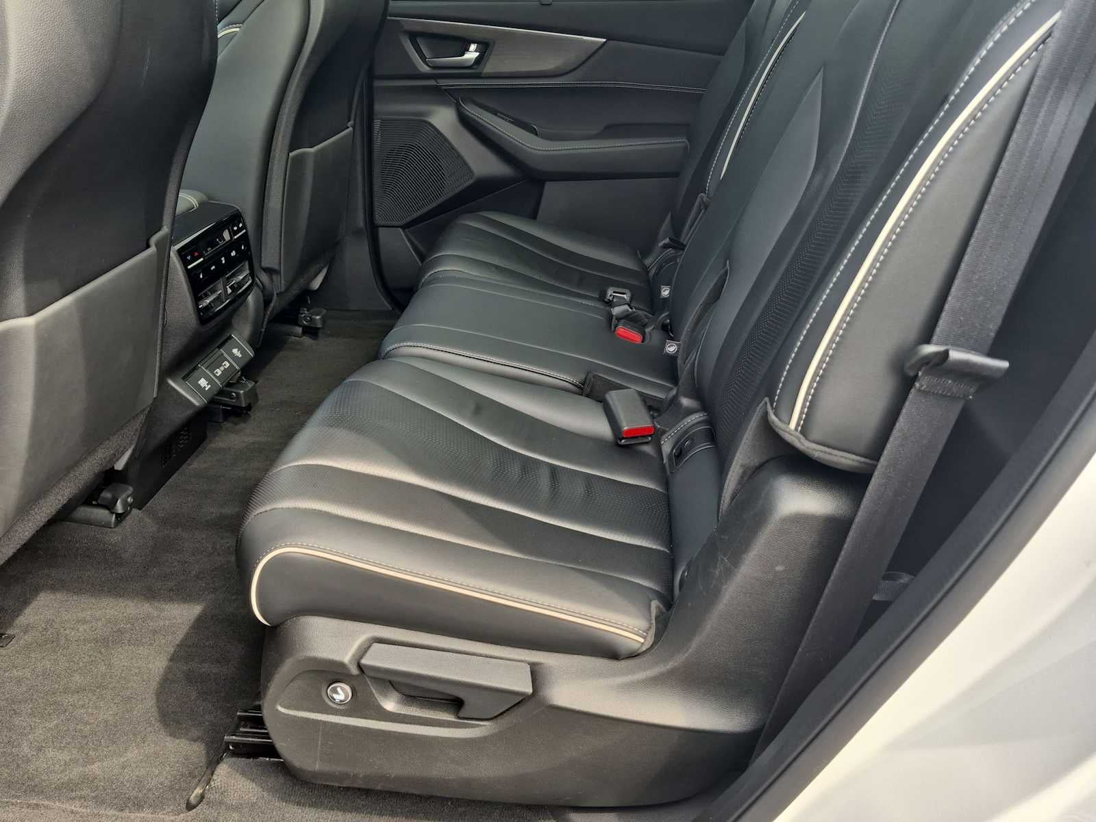 2023 Acura MDX w/Advance Package
